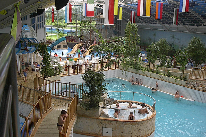 Wellenbecken im AQUANA Freizeitbad